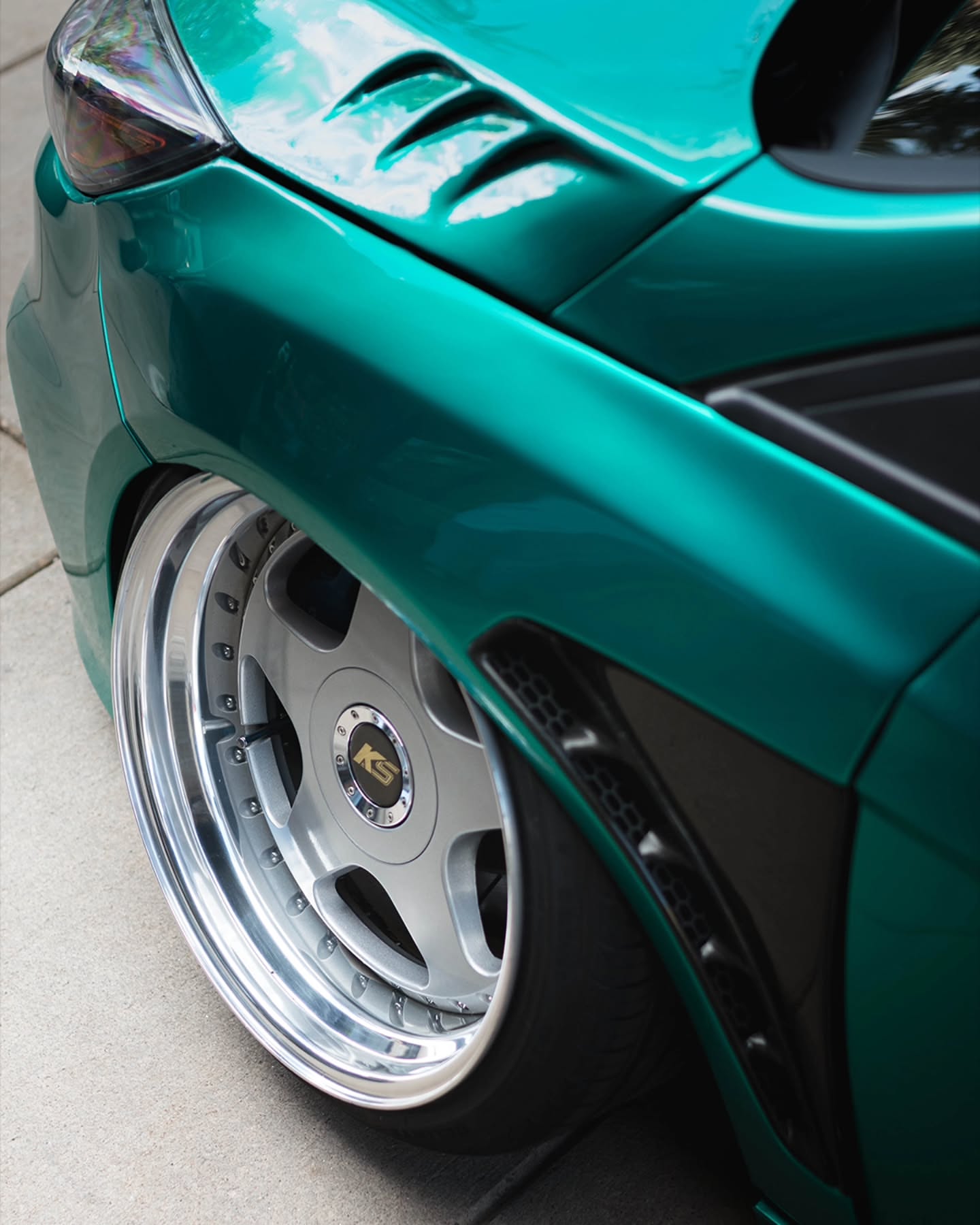 Gloss Liquid Ivy - ELITE - ARMR Color PPF Paint Protection Film Roll