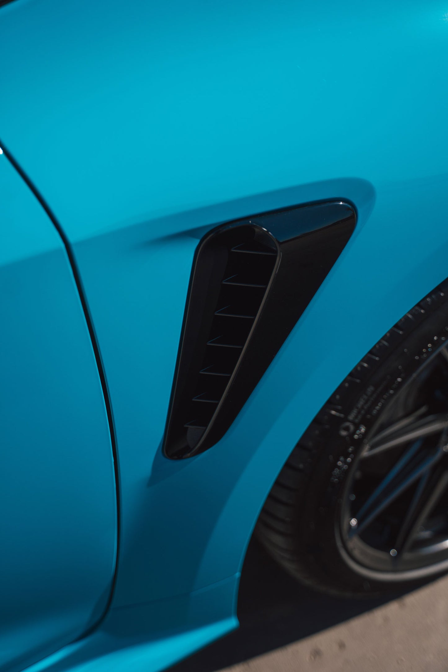 Gloss Miami Blue - ARMR Color PPF Paint Protection Film Roll